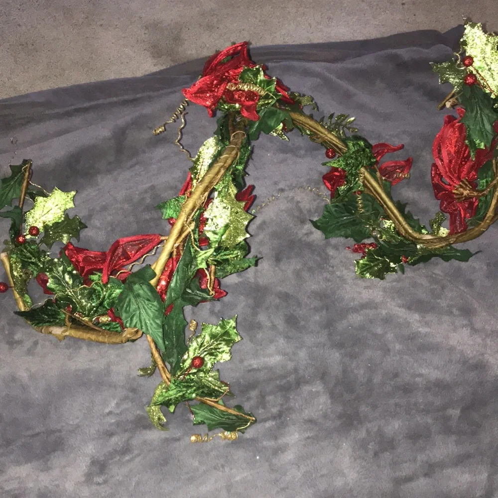 Garland Holiday Wreath